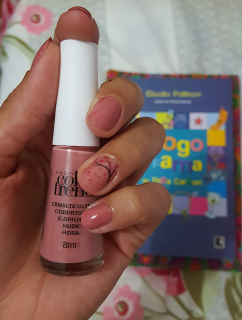 Esmaltes e Livros