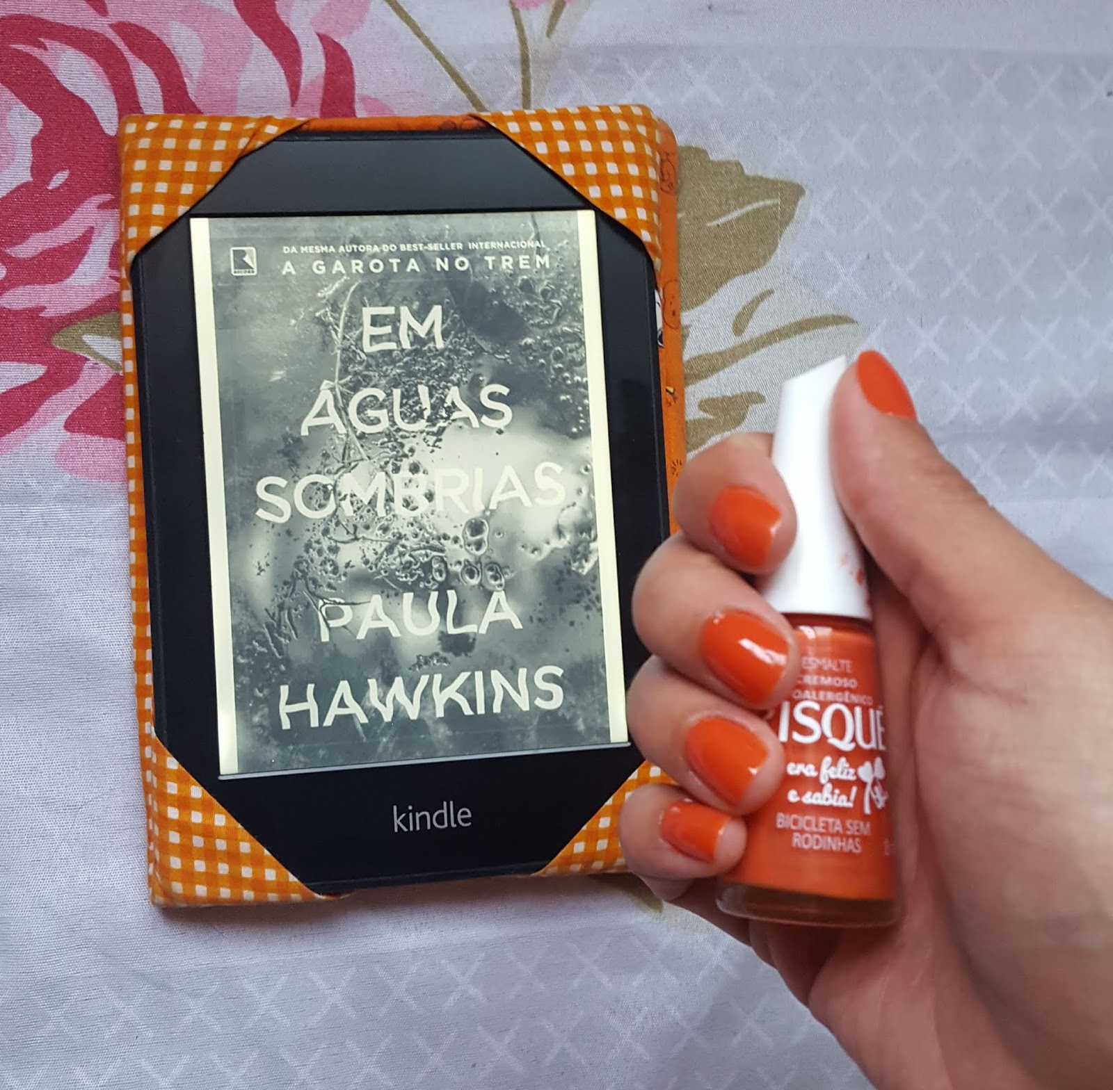Esmaltes e Livros
