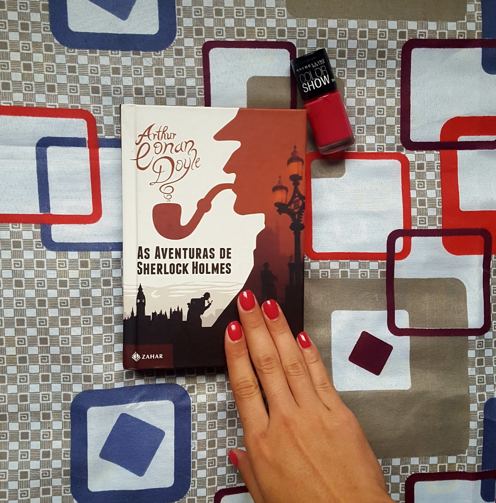 Esmaltes e Livros