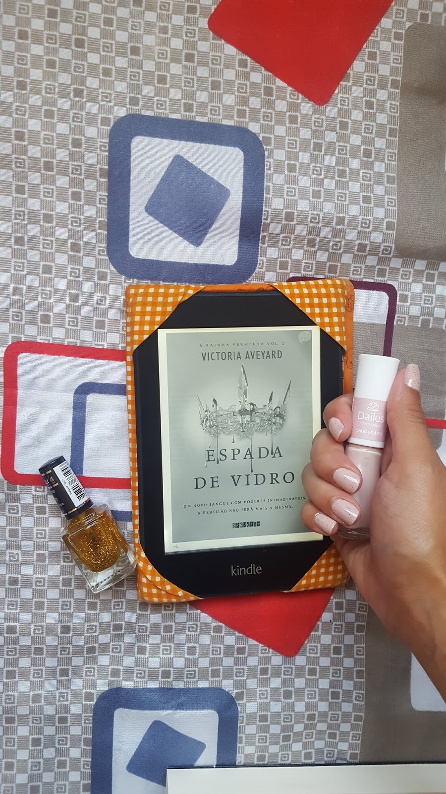 Esmaltes e Livros