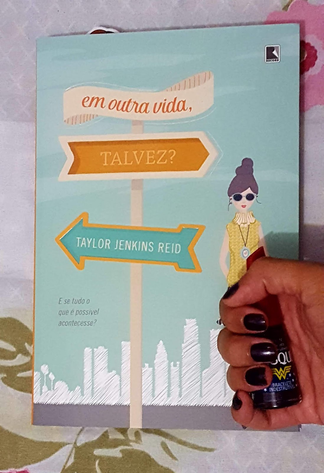 Esmaltes e Livros
